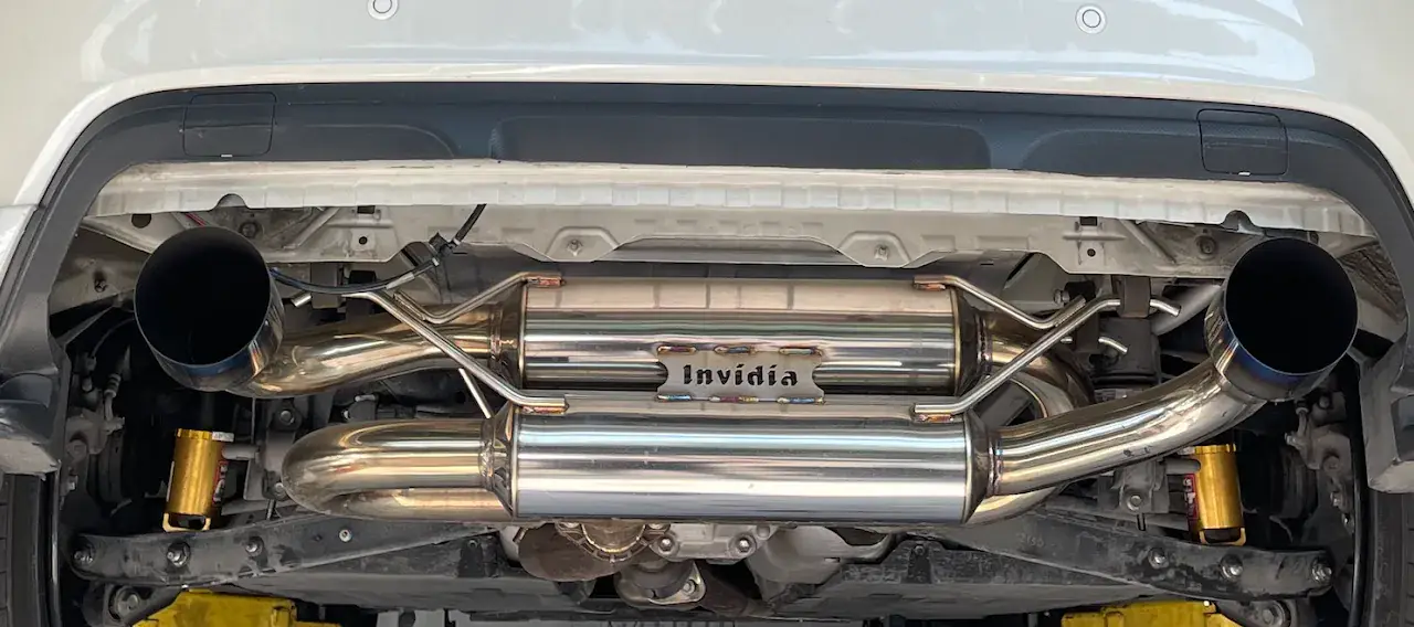 Invidia Gemini R400 exhaust under the car